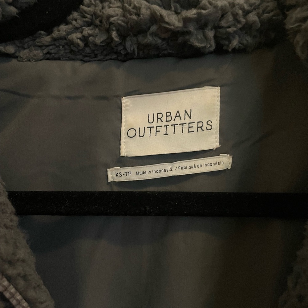 Urban Outfitters dark grey furry zip up jacket - Picture 3 of 4